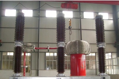 陜西高開電氣 LW36-110/2000六氟化硫斷路器的專業生產廠家與電力金具的重要性